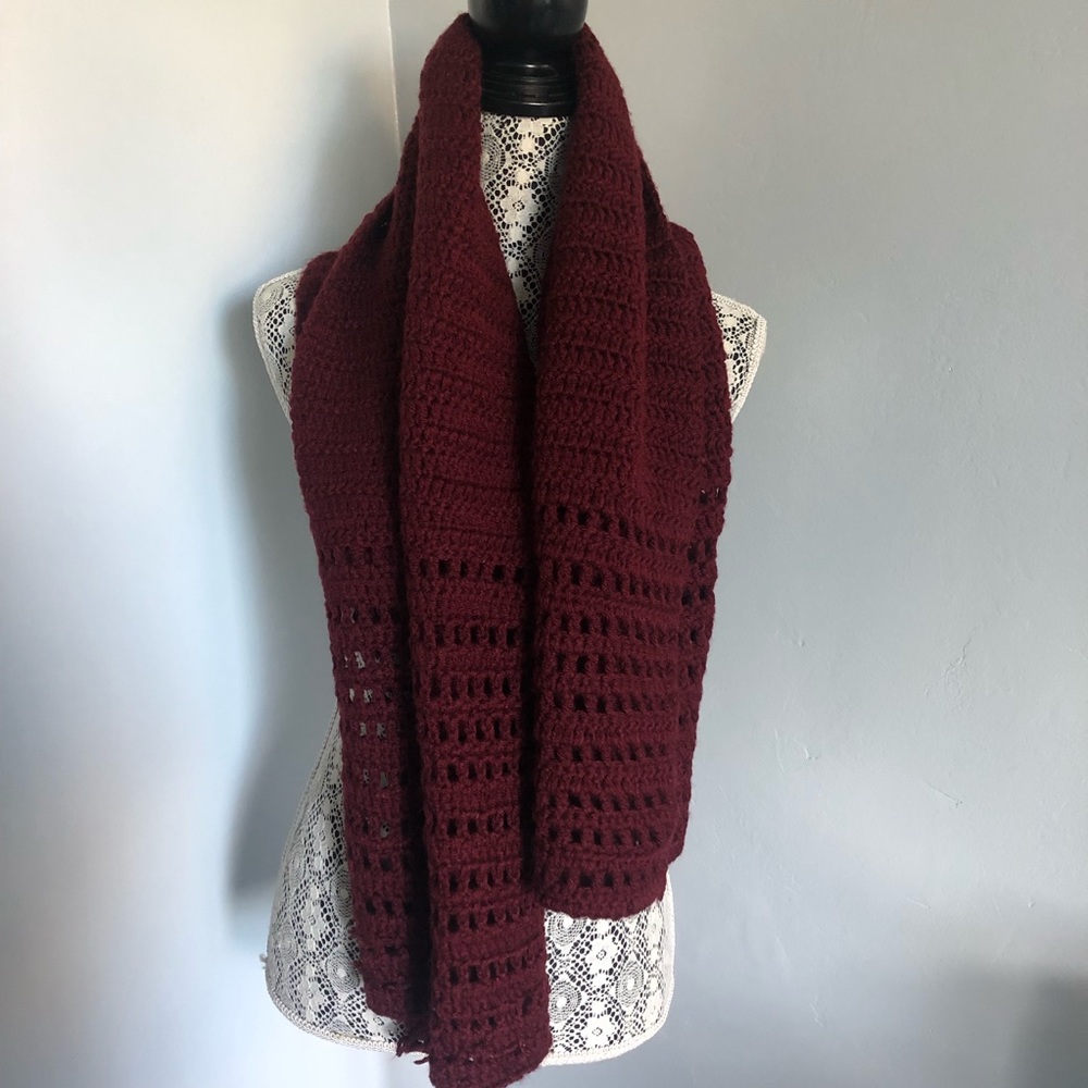 2 Winter Scarves for $25 🛍 - Picture 4 of 8